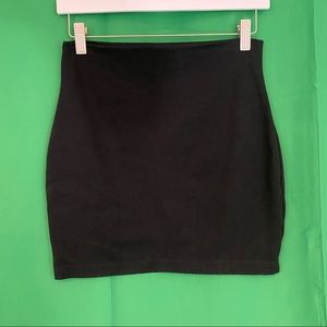 Cefian Lynn Mini Skirt in Black